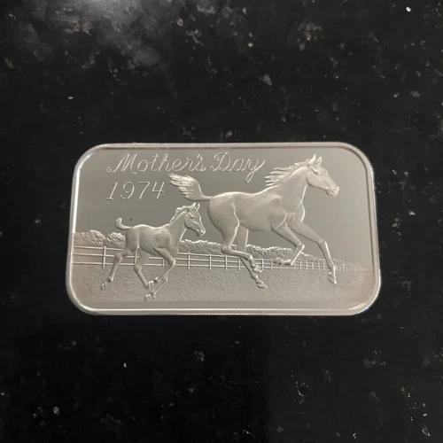 1974 Mother's Day Horse mom & pony foal colt World Wide  Mint 1 oz 999 AG Bar