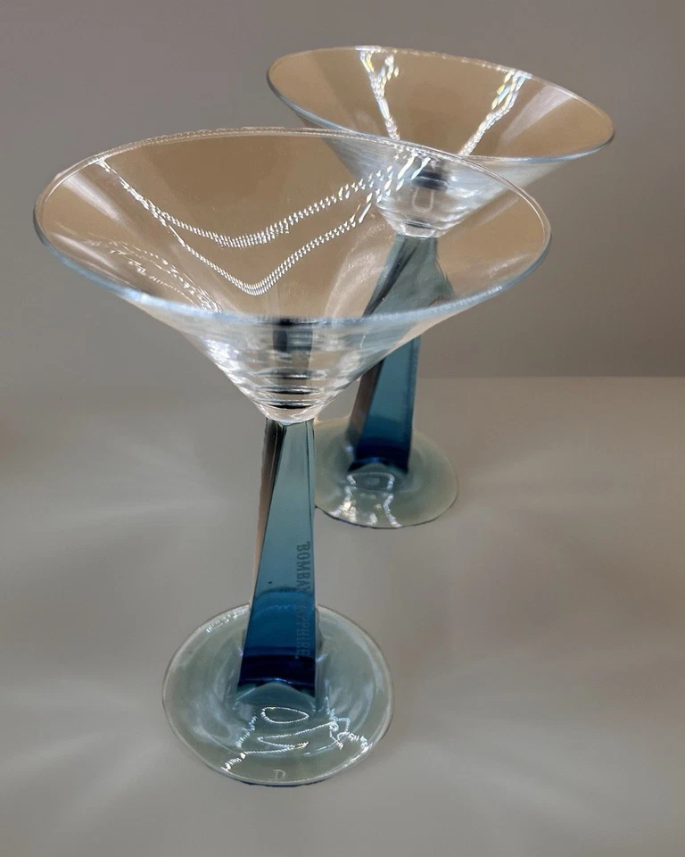 Vaso de cóctel Bombay Sapphire Martini tazón transparente tallo azul logotipo grabado 2 piezas Foto 2 de 4