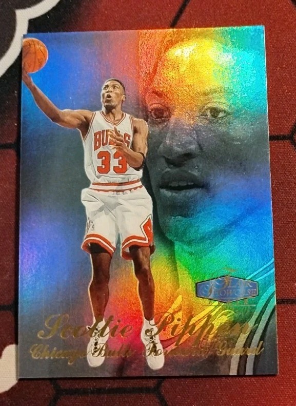 1997-98 Flair Showcase - Scottie Pippen #16 Row 3