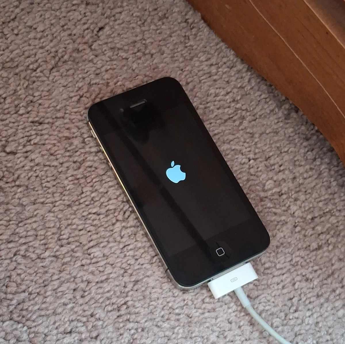 Apple iPhone 4s 32 GB Cell Phones & Smartphones for Sale - eBay