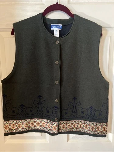 Pendleton Women’s Wool Blend Vest Size L Tall Embroidered Tapestry Christmas