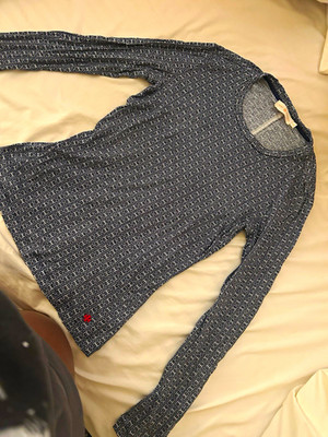 MATCHING TORY BURCH LONG SLEEVE TEE & BALLET FLATS | TORY BUTCH CHAIN PRINT