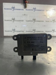 MERCEDES-BENZ E T-Model S212 Antennenverstärker  A2219050040 2.14 35308684