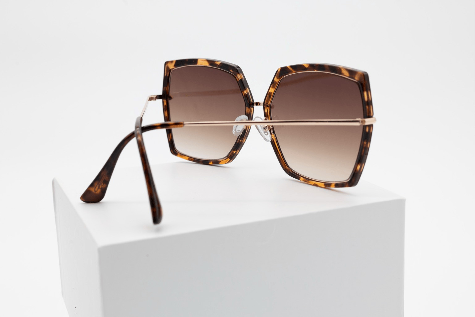 Express Oversized Tortoiseshell Gradient Sunglass… - image 7