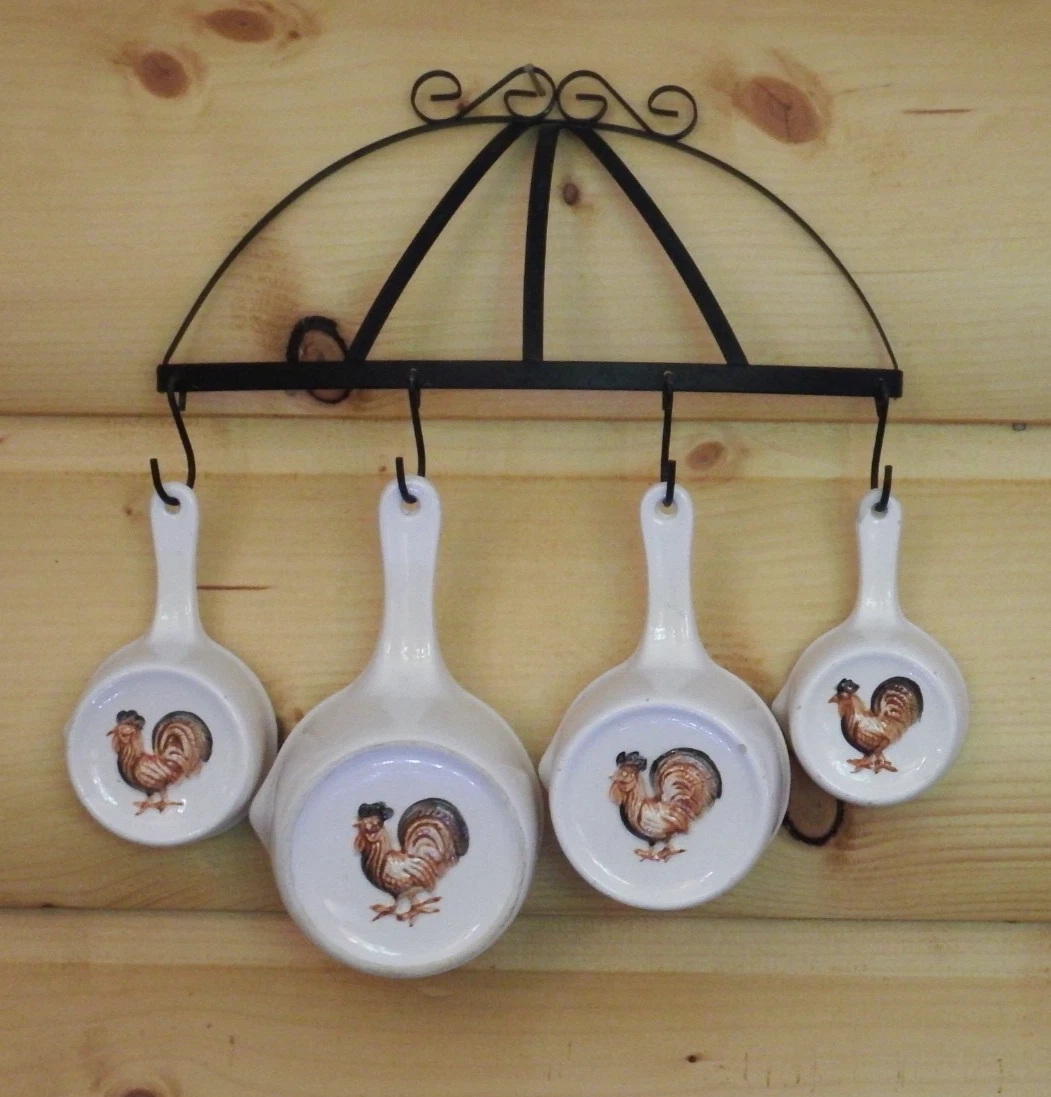 Vintage Rooster Measuring Cup Hanging Set Metal Rack V-G inc, Midcentury 1950s