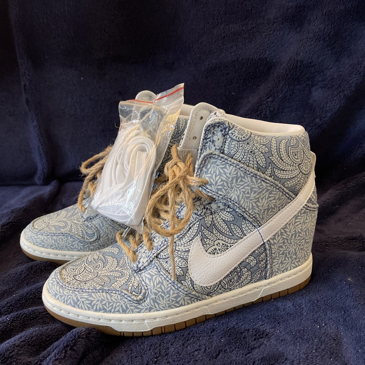 Size Nike Liberty of London x Dunk Sky Hi QS Blue Recall W - Main Image