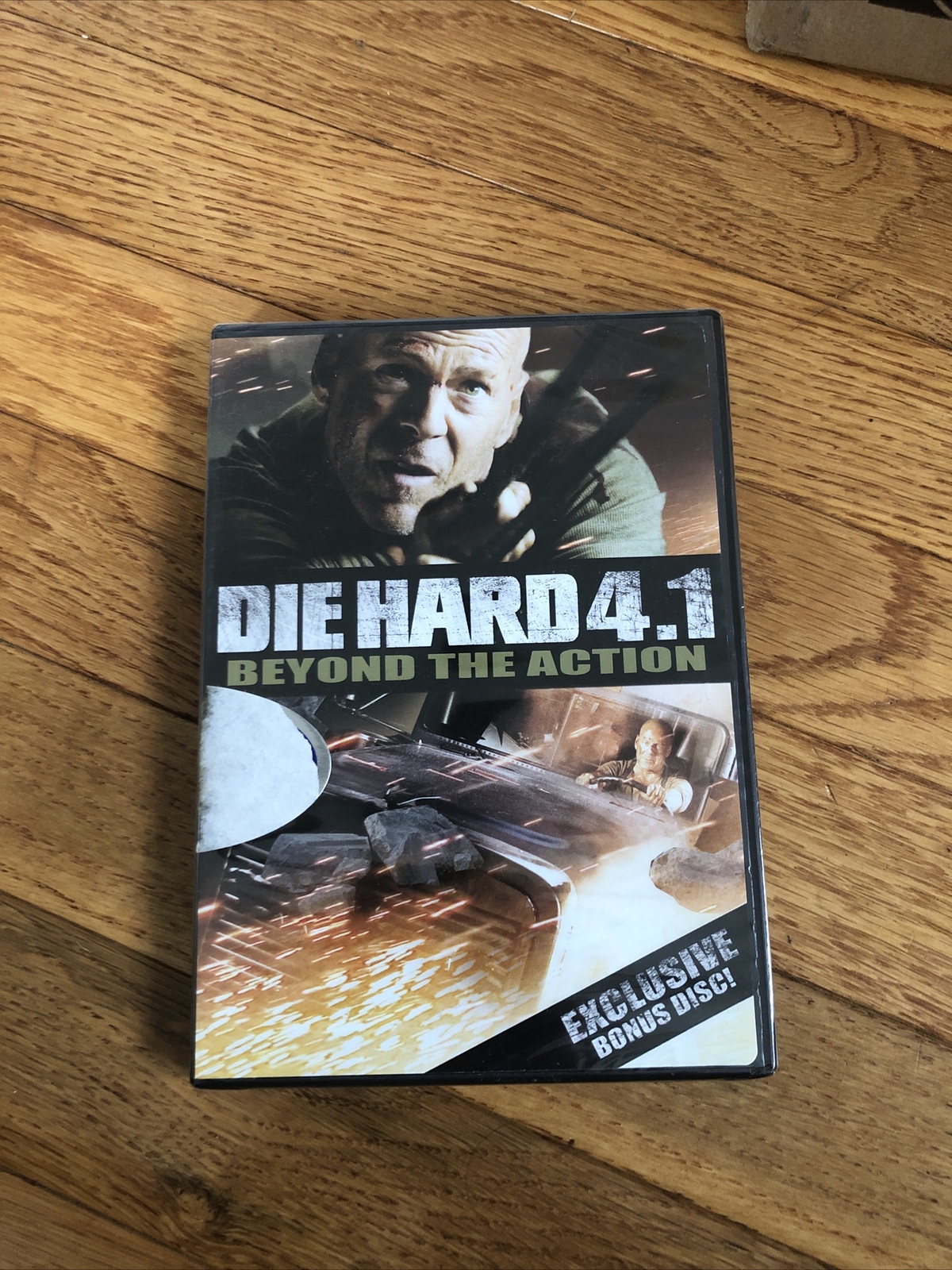 Die Hard 4.1 Beyond The Action (DVD)..W/Bruce Willis.BRAND NEW & SEALED ...