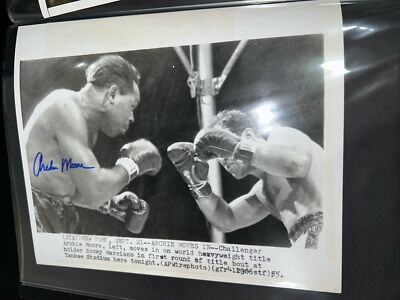 Rocky Marciano vs Archie Moore type 1 photo signed by Moore psa-dna 