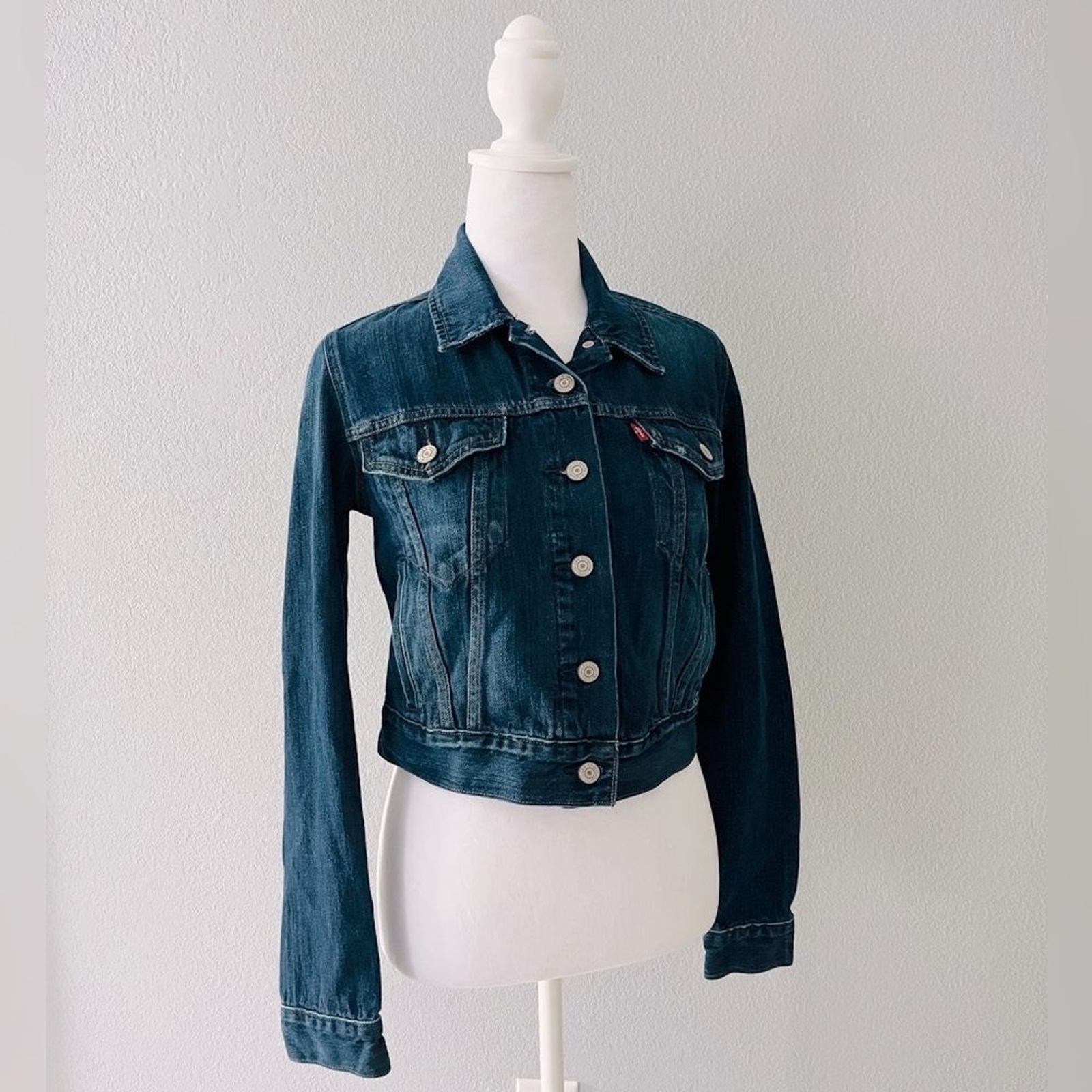 Levi's Distressed Denim Jacket Cropped Women's Size Small