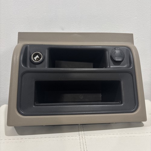 ✅ 03-06 SILVERADO SIERRA TAHOE CENTER CONSOLE FRONT CUBBY INSERT TRIM PANEL OEM - Picture 3 of 5