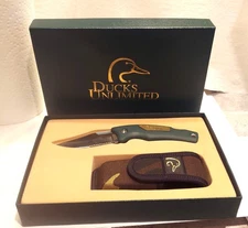 NEW Ducks Unlimited Schrade+ SG7  Knife in box with nylon cammo sheath