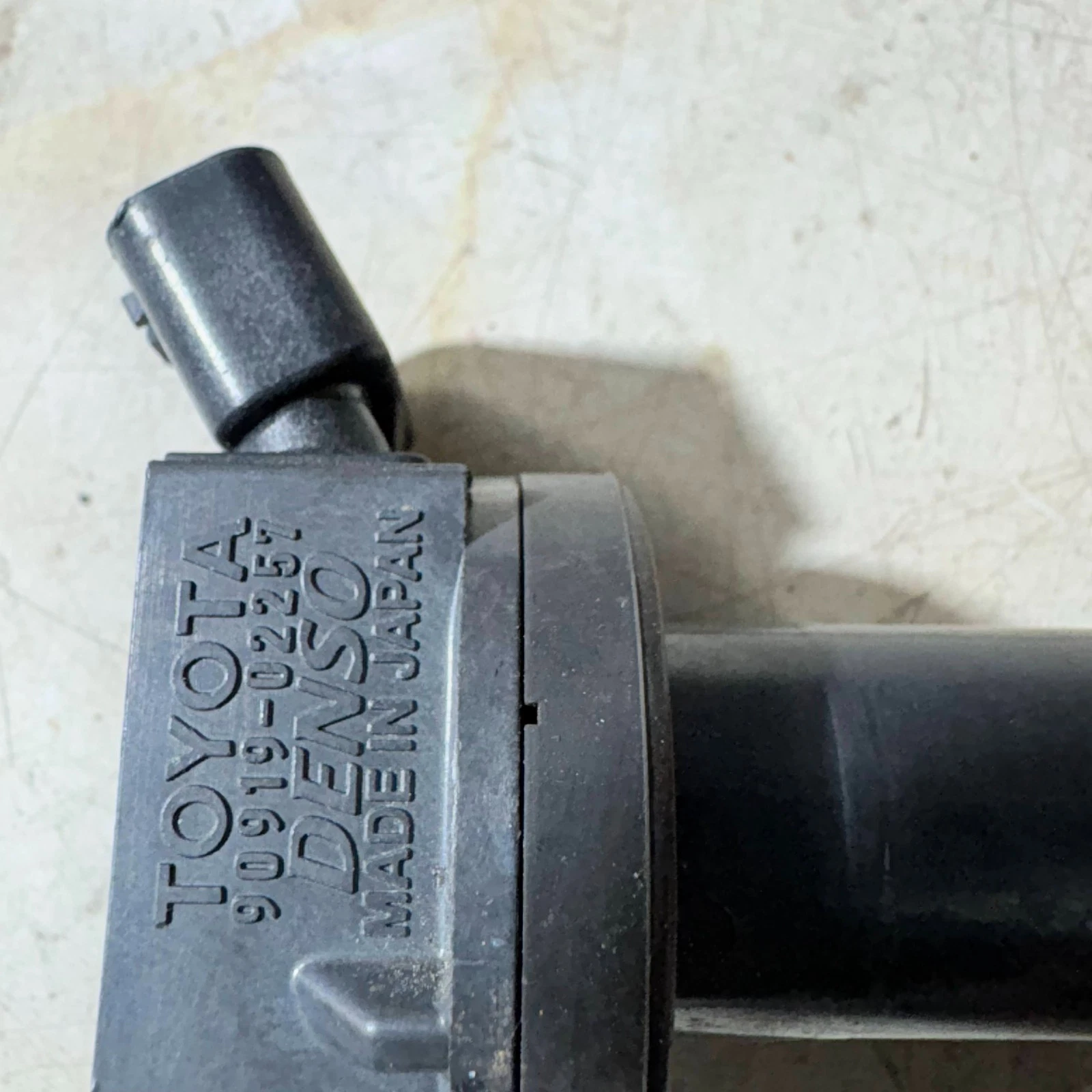Toyota Denso 90919-02257 manufacturer marking