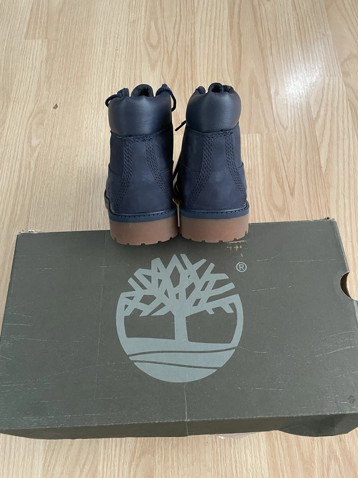 Timberland TBO3773A Botas Premium 6 pulgadas AZUL MARINO Clásicas Talla 1.5 Juveniles Nuevas En Caja Foto 3 de 4