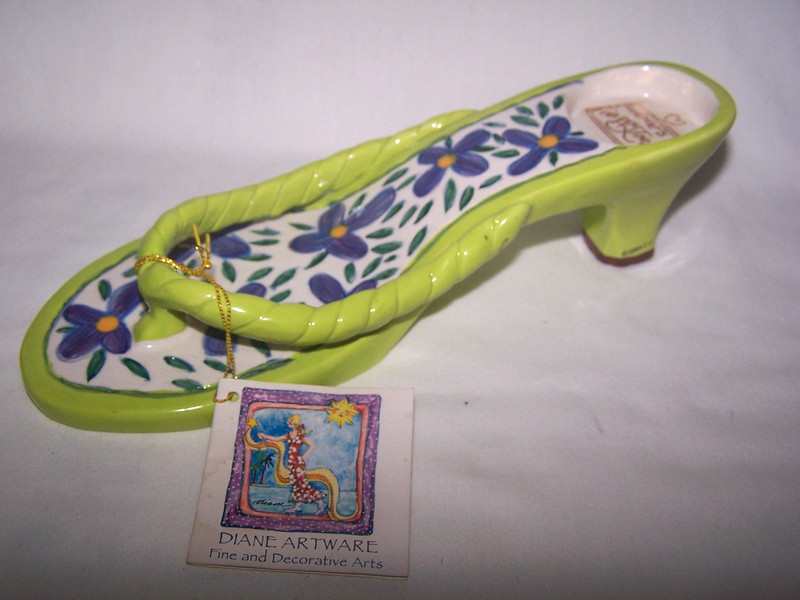 nwt  Diane's Happy Toes  Tealight Candle Holder  Blue Flower Thong Sandal
