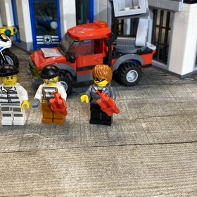 LEGO CITY Police Station (60141) Complete Set & Minifigs No Box or Instructions