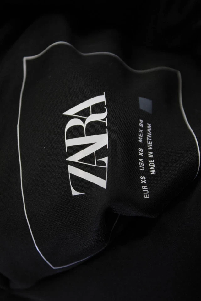 Chaqueta Chaleco Zara Mujer Cremallera Completa Sin Mangas Puffer Negra Talla Extra Pequeña Foto 4 de 4