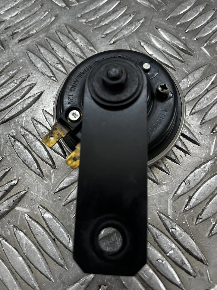 Triumph Street Twin 900 2018 bocina 2016 - 2018 Foto 3 de 4