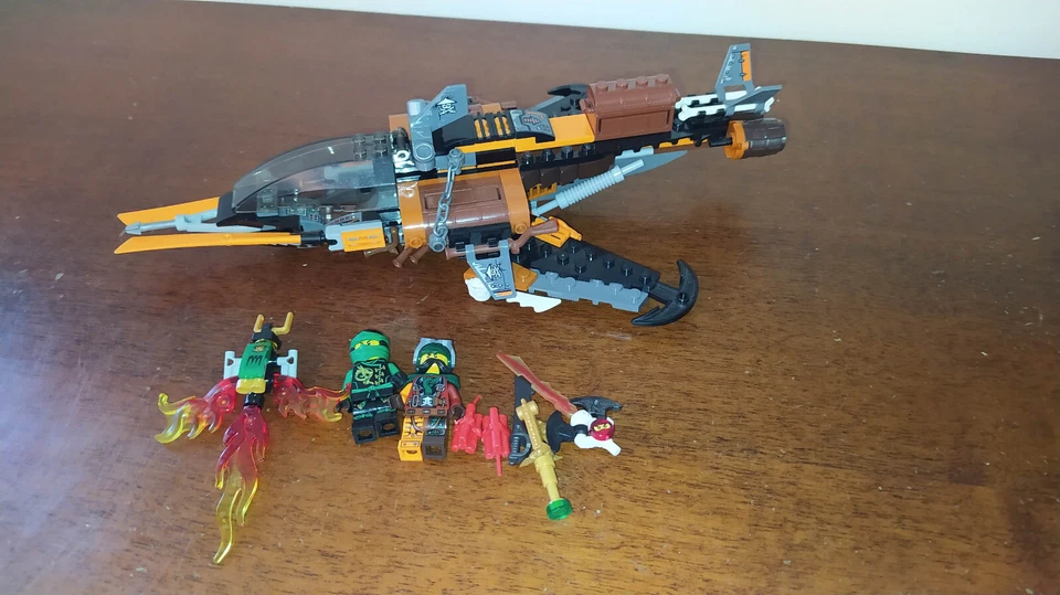 LEGO Ninjago 70601 Sky Shark, foto 1 di 5