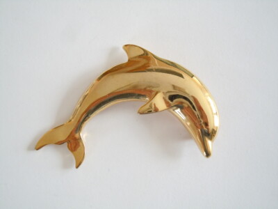 Vintage Brosche goldfarben SPHINX Delphin Modeschmuck 10,8 g/6,0 x 4,0 cm