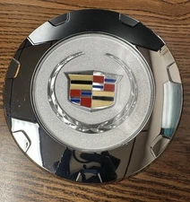 FACTORY OEM GM CADILLAC ESCALADE 22 INCH WHEEL CENTER CAP 9598677