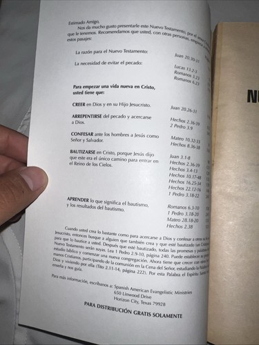 Nuevo Testamento Version Popular Paper Back Book LIKE NEW - Picture 5 of 15