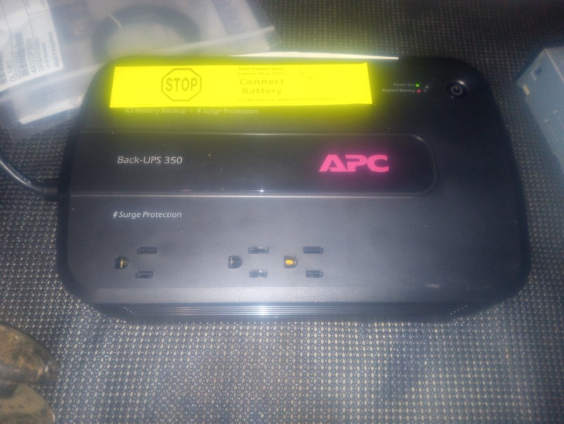 APC Back-UPS ES 550 BE550G UPS - TESTED WORKS   Clean Terminals - No Battery