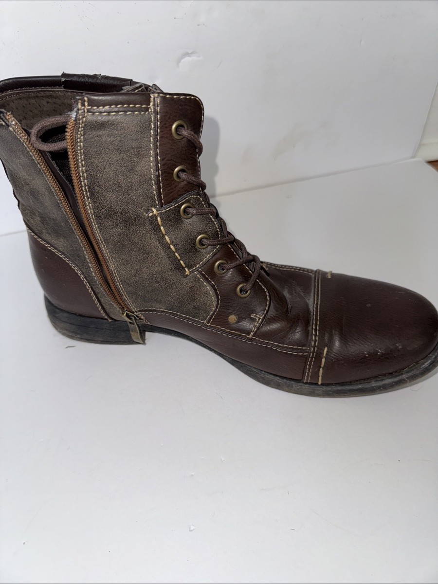 Steve Madden Men display picture 1