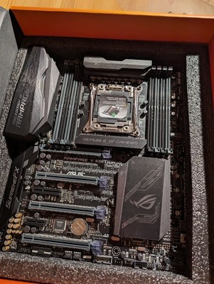 Asus ROG Rampage V Edition 10 Motherboard Intel X99 LGA 2011-V3 DDR4 M.2 E-ATX