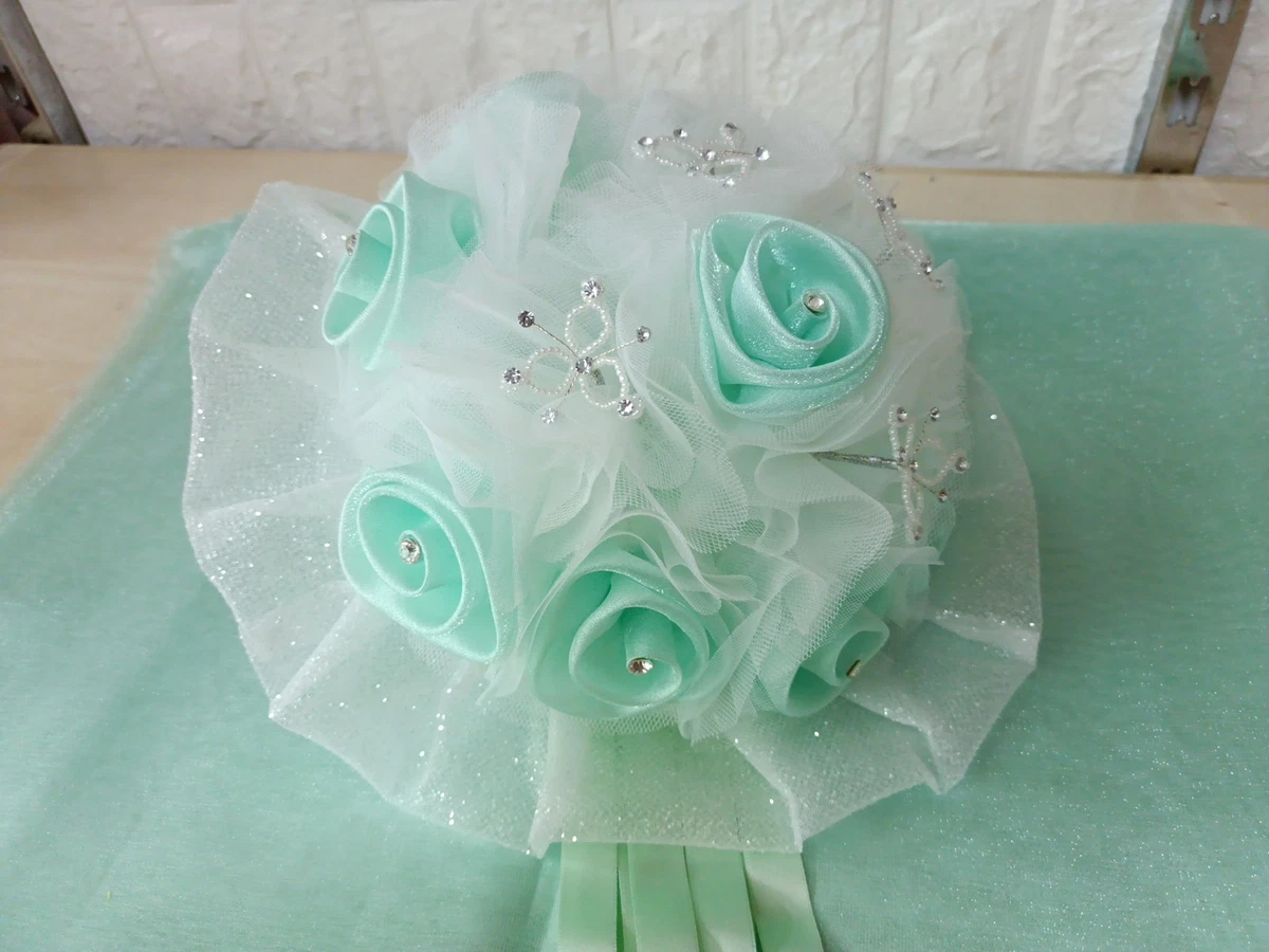 Bouquet da sposa artificiali bianchi e lilla per damigella d'onore Carla Lily Church Home Decor Bouquet da sposa  320