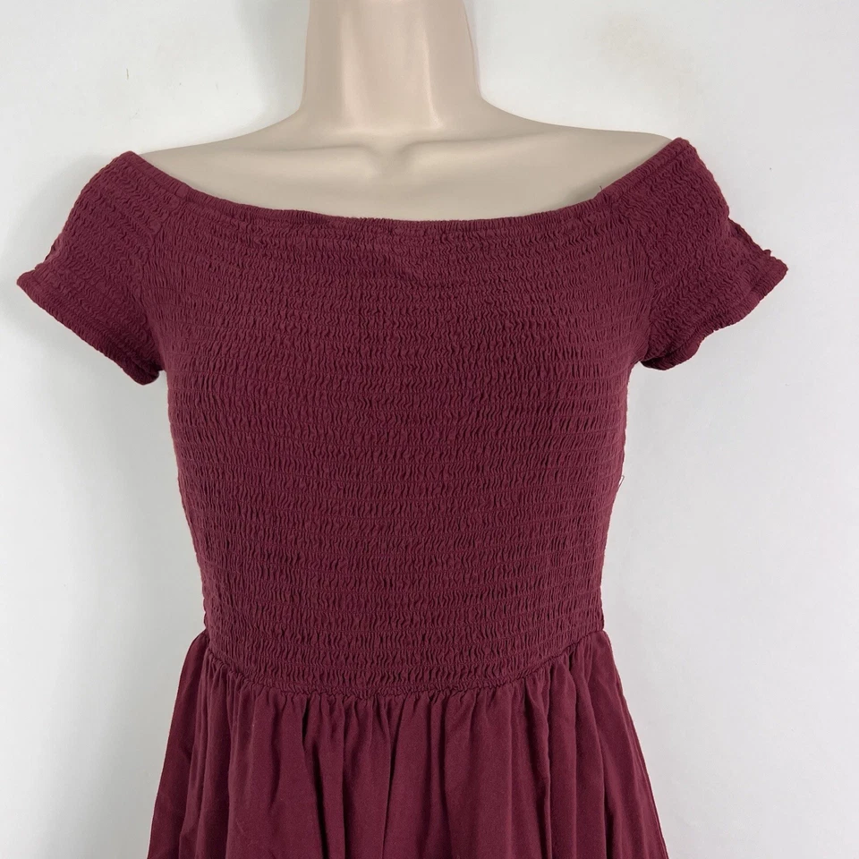 Mossimo Dress Womens Medium Above Knee Mini A-Line Short Sleeve Burgundy Stretch - Image 2 of 4