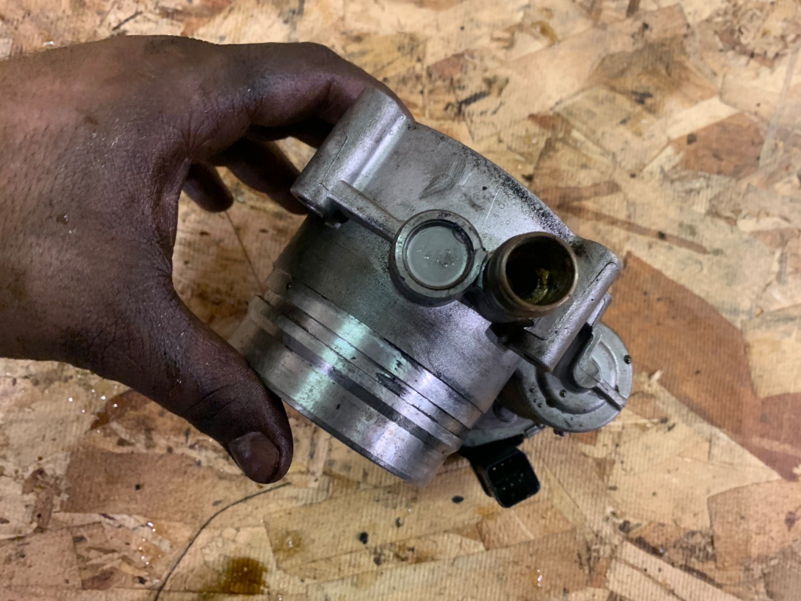 BMW 20072013 E92 E82 E60 ENGINE MOTOR INTAKE MANIFOLD THROTTLE BODY