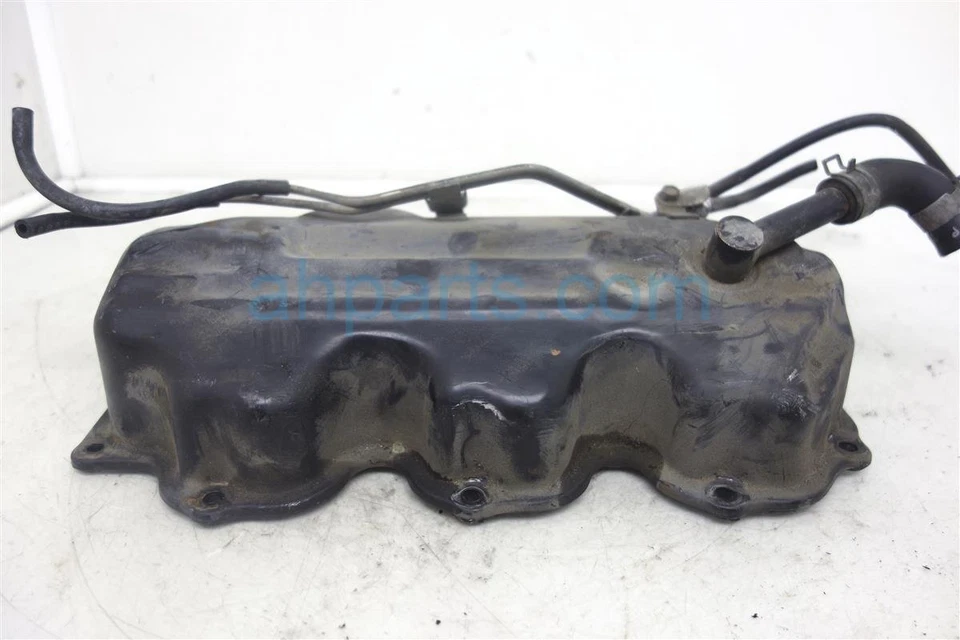 1996-1998 Nissan Pathfinder 3.3L Driver Side Valve Cover 13265-0W000 - Image 2 of 4