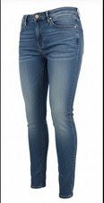 Signature by Levi Strauss  Co. Women's Modern Slim Stretch Jeans