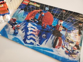 LEGO Space Ice Planet 1993 6983 Ice Station Odyssey 99% Complete Box Manual