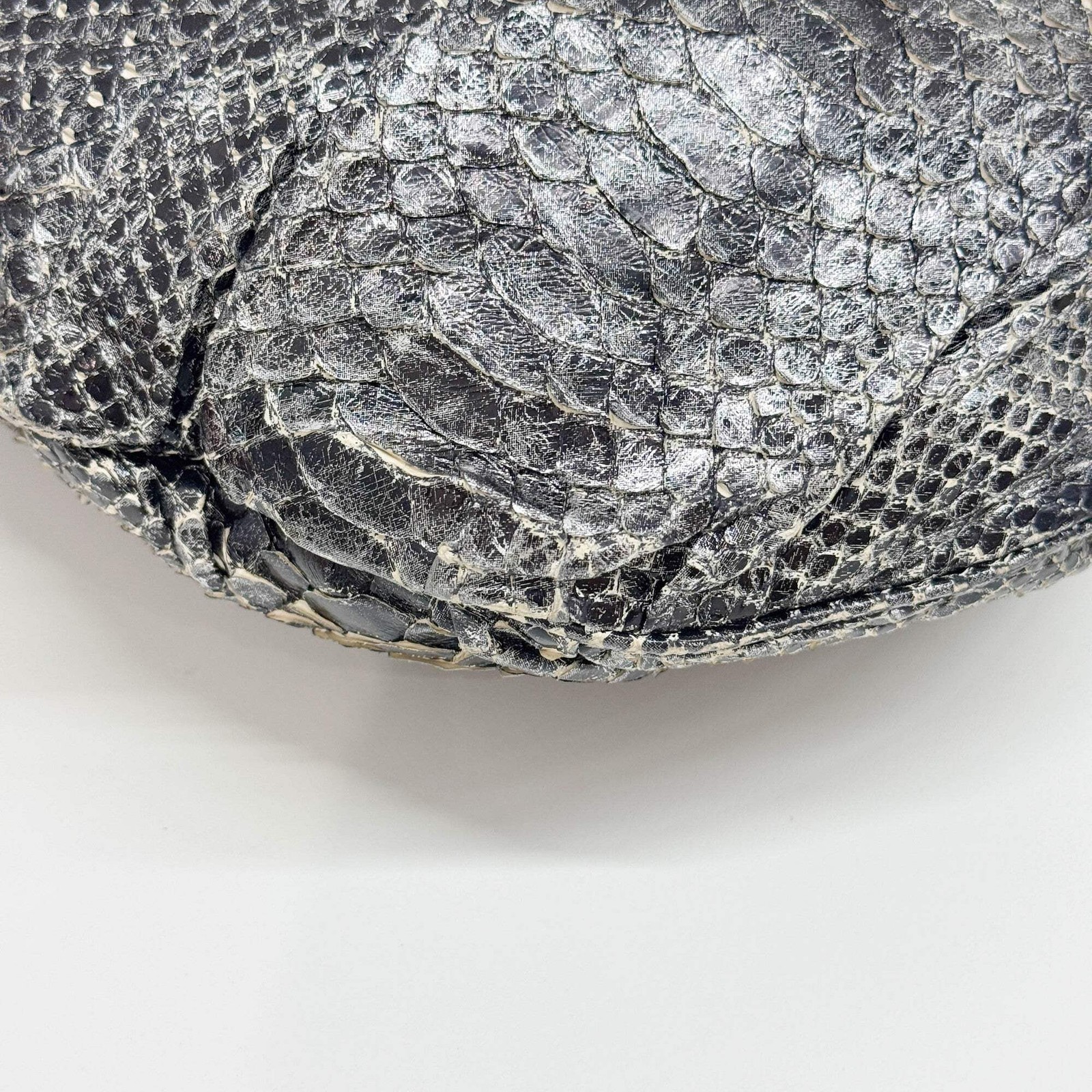 GUCCI Hysteria Black Python Embossed Leather Two … - image 12