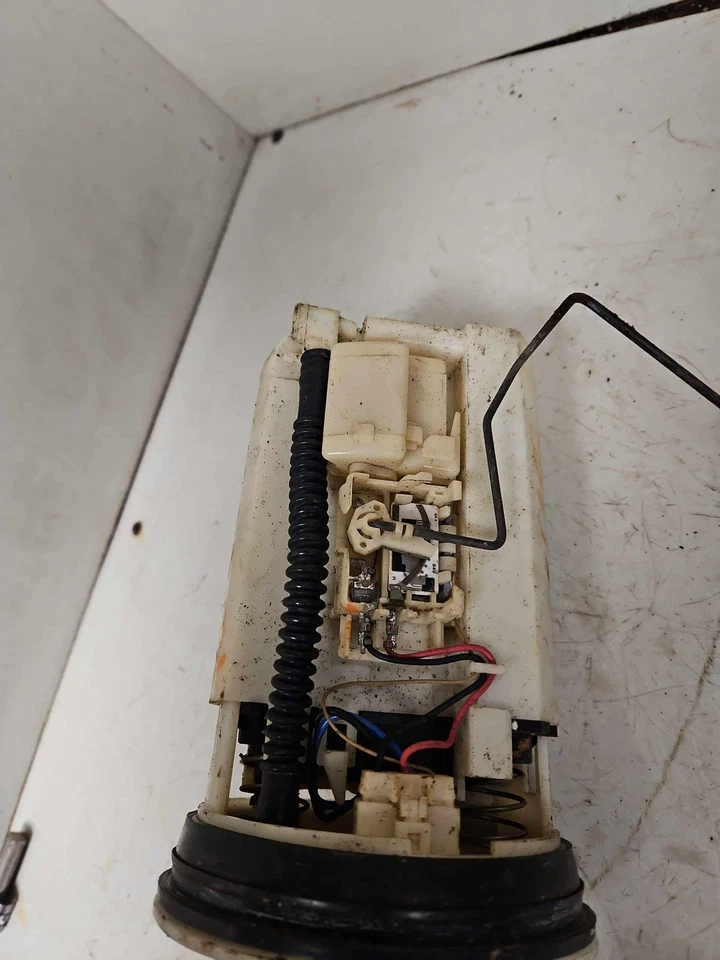 2000  MITSUBISHI ECLIPSE 2001 SEBRING STRATUS 2 DOOR COUPLE 3.0L Fuel Pump OEM - Image 3 of 4