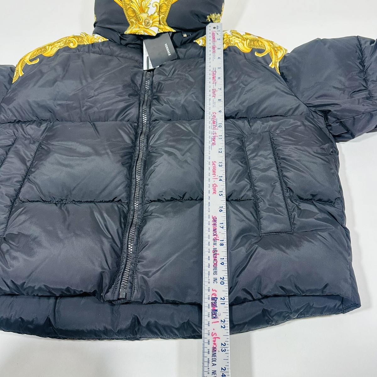 Versace★素敵！Medusa Barocco Puffer Black Jacket Versace Medusa Barocco Gray Black Reversible Down Puffer