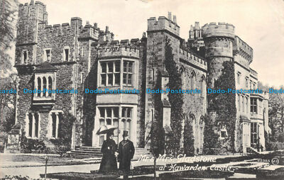 R158915 Mr. und Mrs. Gladstone auf Hawarden Castle. Valentine. 1939