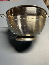 STAINLESS STEEL - HEAVY DUTY - COLANDER WITH HANDLES & BASE