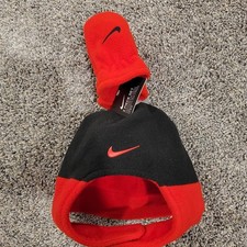 Nike 2 Piece Set Infant Fleece Hat And Mittens Red And Black NWT