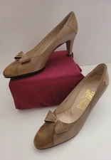 Salvatore Ferragamo Womens  Beige with Snake Print Toe Box Pump Shoes Size 8 AA
