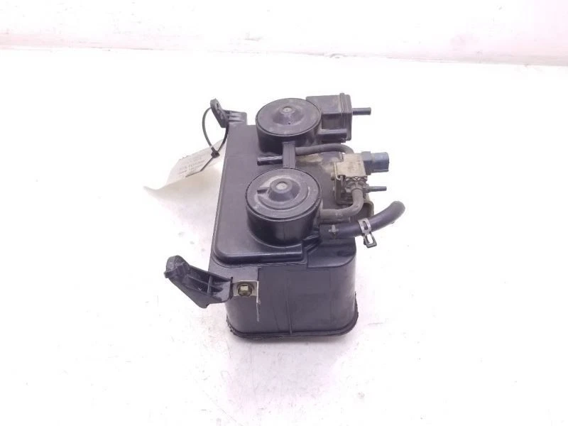 Toyota Tacoma 1998 2,7 L 4 cilindros montaje de bote de vapor de combustible Foto 2 de 4