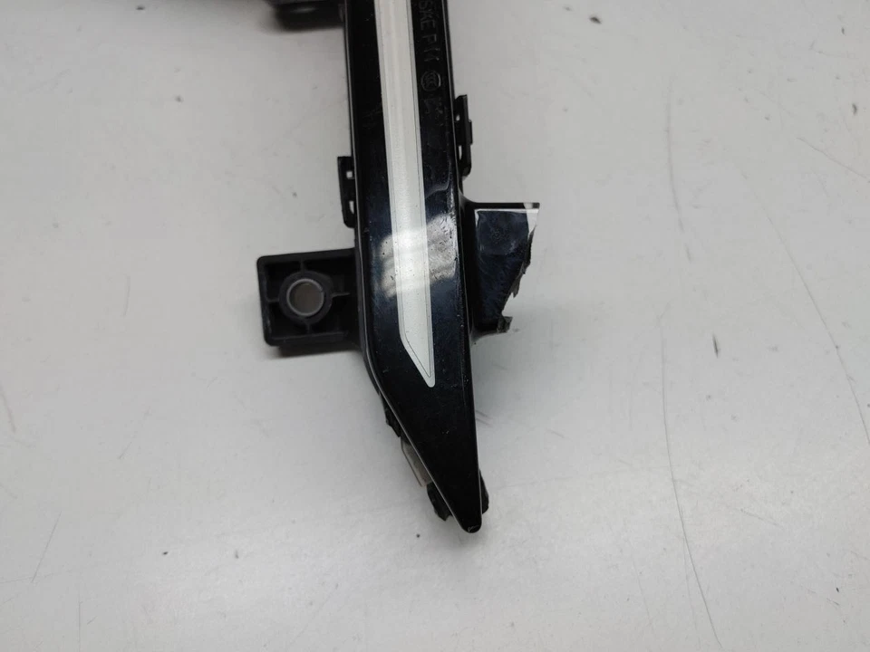 Audi A3 E-tron 2016-2018 hatchback intermitente lateral derecho OEM 89250621 Foto 3 de 4