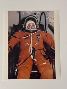NASA STS-65 James Halsell Final Launch Preparations At Pad 39A Press Photo