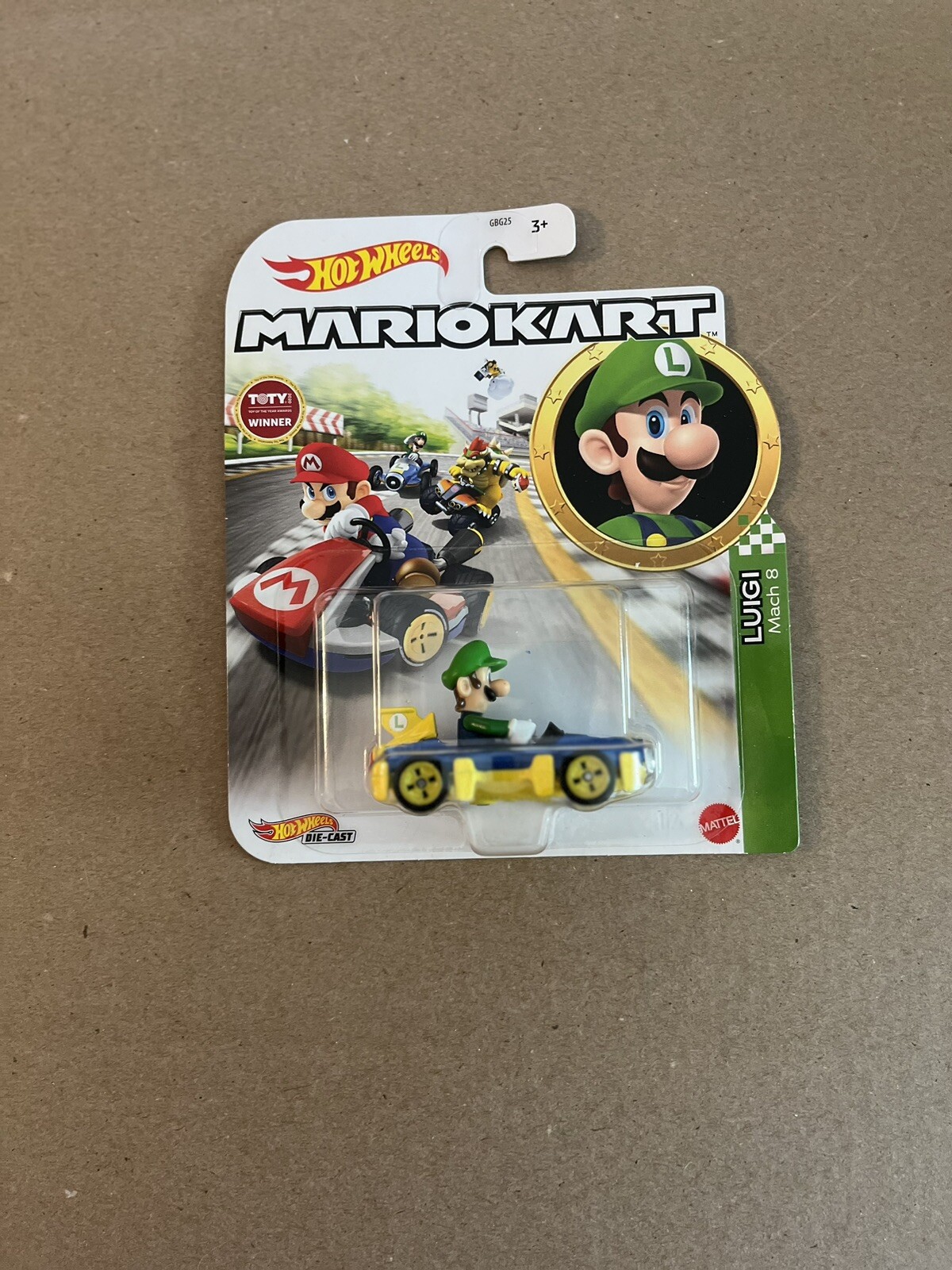 NEW Mattel GBG27 Hot Wheels Mario Kart LUIGI Mach 8 164 DieCast Car