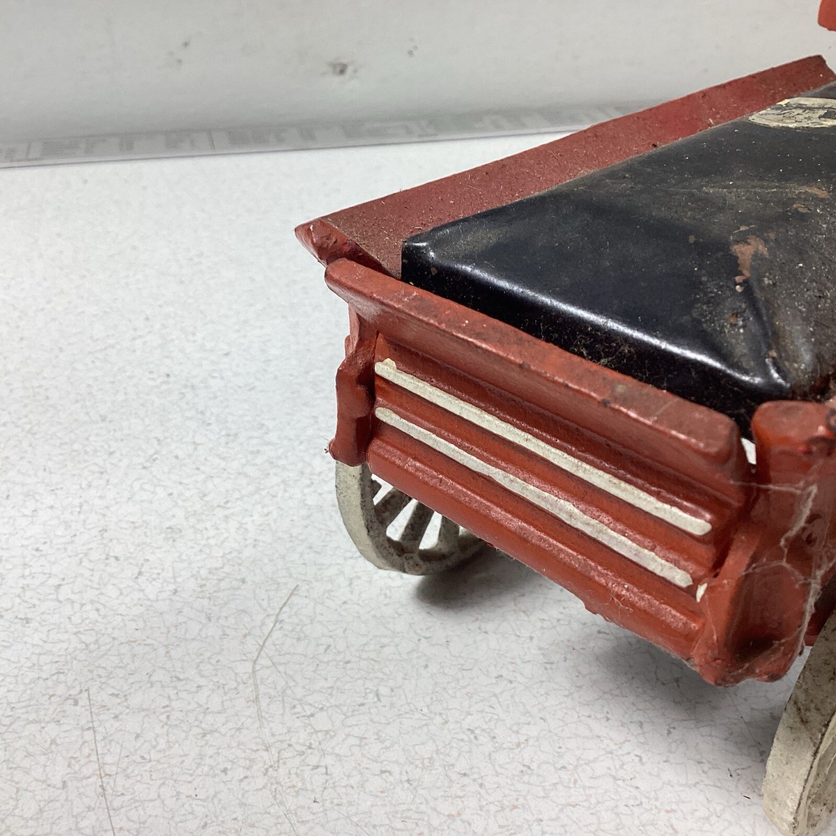 Vintage Schultz' Beer Ale Cast Iron Horse Drawn Wagon 26 Barrels