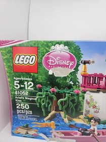 New LEGO Disney: Ariel's Magical Kiss (41052)