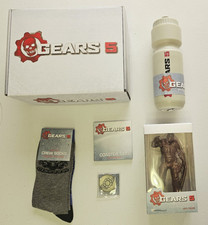 Caja misteriosa Gears of War con figura de vinilo, moneda, calcetines, juego de montaña rusa, botella de agua