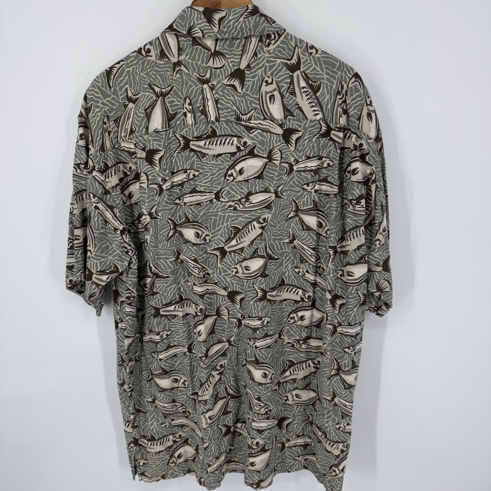 Vintage Columbia Sportswear Mens Large Fish Print Button Up Shirt Short Sleeve image 4