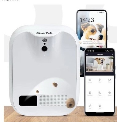 Closer Pets TreatView Pet Indoor Security Camera with Phone App